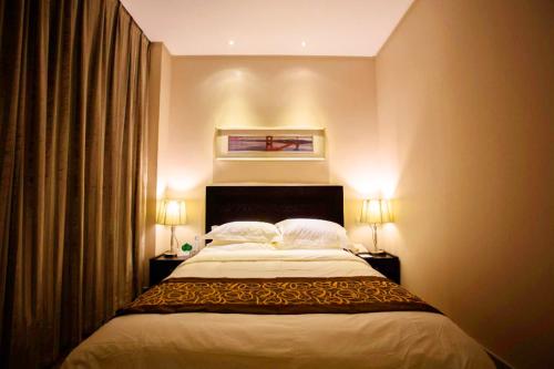 酒店大床間入住人數(shù)、收費標(biāo)準(zhǔn)及會議廳租賃詳解